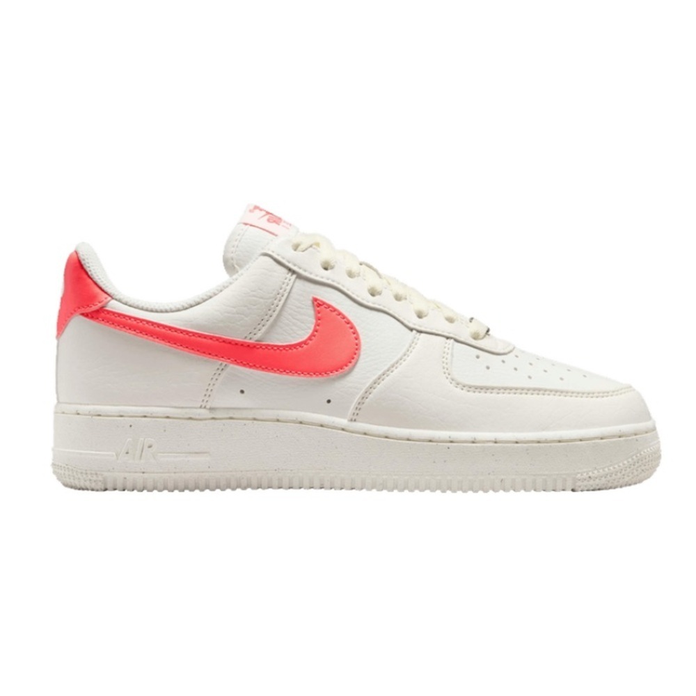 Nike Air Force 1 w
Nature sail hot lava
Brand new